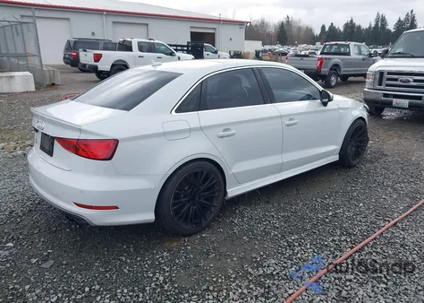 2015 Audi S3 2.0T Premium Plus z USA, uszkodzony, nr VIN WAUFFGFF1F1109967